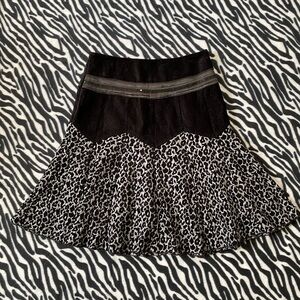 Stylish Black and White Leopard Print Skirt